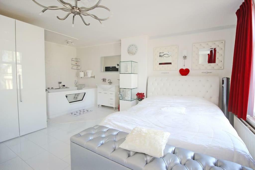 White Luxury Penthouse In City Centre Amsterdam Buitenkant foto