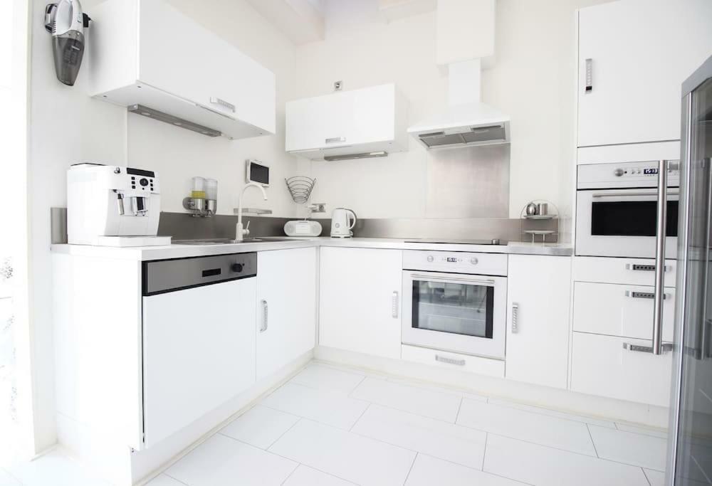 White Luxury Penthouse In City Centre Amsterdam Buitenkant foto