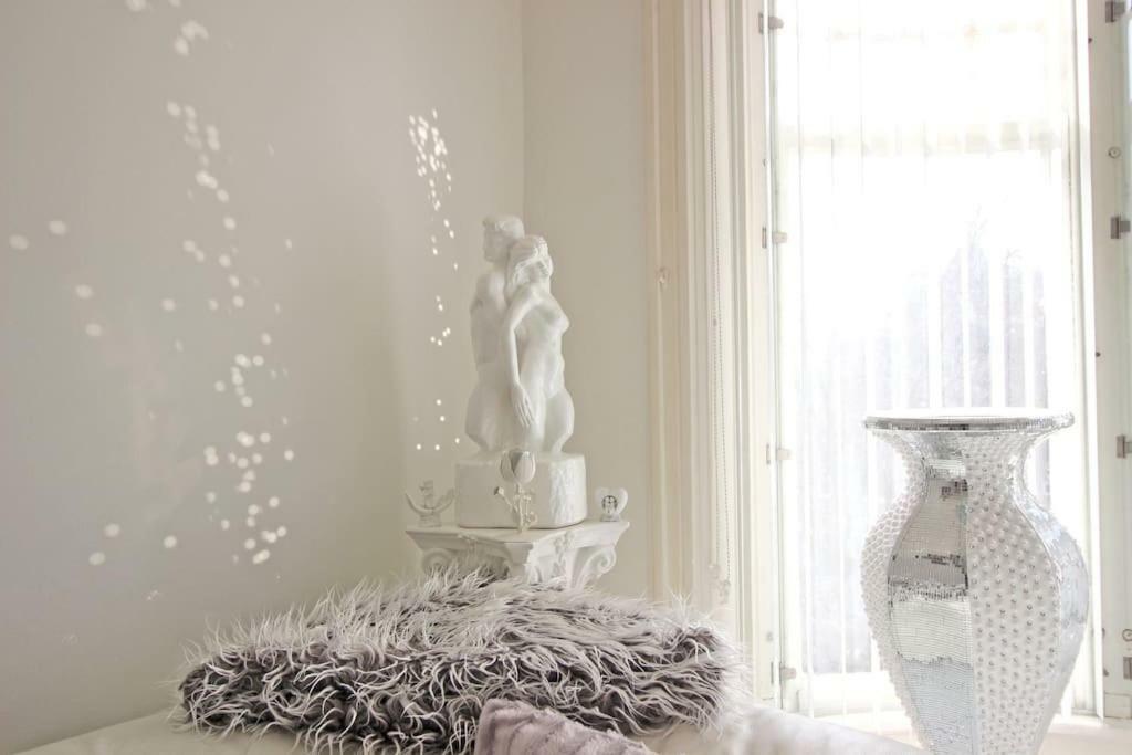 White Luxury Penthouse In City Centre Amsterdam Buitenkant foto