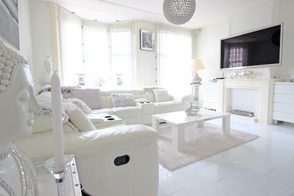 White Luxury Penthouse In City Centre Amsterdam Buitenkant foto